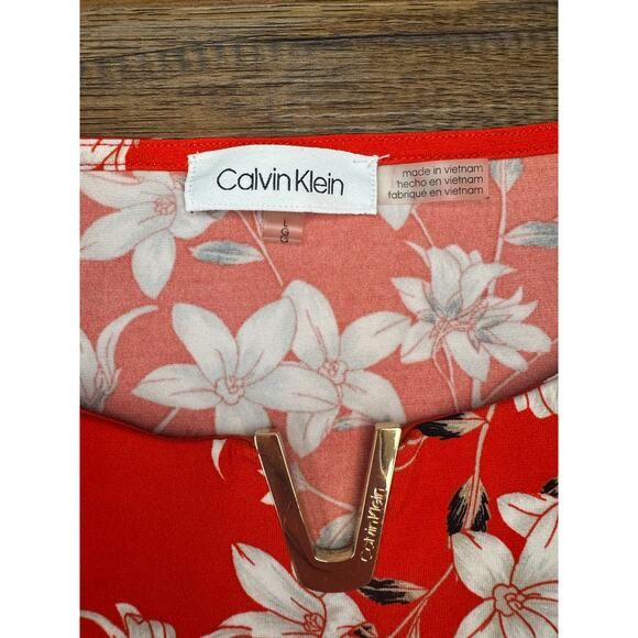 Calvin Klein Red floral print 3/4 bell sleeve ruffled  blouse size LARGE - Picture 3 of 10